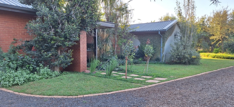 5 Bedroom Property for Sale in Koster North West